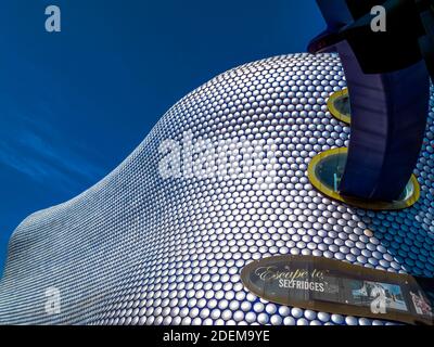 Birmingham, UK, April 29, 2009 : futuristische moderne Architektur Gebäudeverkleidung auf dem Selfridges Kaufhaus im Bullring Einkaufszentrum Stockfoto