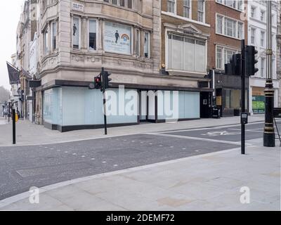 GROSSBRITANNIEN / England / London / mehrere Ladenfronten bleiben in der New Bond Street leer. Stockfoto