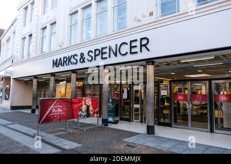 London UK, Dezember 01 2020, Marks and Spencer High Street Shop Front and Entrance with No People during COVID-19 Lockdown Stockfoto