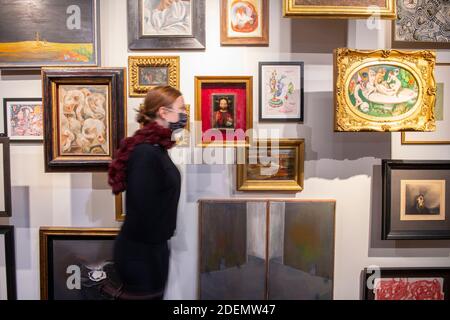 Colnaghi Gallery, Mayfair, London, Großbritannien. Dezember 2020. Mit dem Einzug in die Kategorie 2 eröffnet die London Art Week Winter am 2. Dezember in Mayfair und St James’s mit der Chance, 5,000 Jahre Kunst in Covid Secure Galleries zu sehen. In der Colnaghi Gallery finden Sie: Dreamsongs: From Medicine to Demons to Artificial Intelligence, kuratiert von Bjorn Stern, für die London Art Week Digital. Bild: Flämische Schule, Dreifaltiger Christus (die Dreifaltigkeit), c. 1500, Öl auf Platte. Quelle: Malcolm Park/Alamy Live News. Stockfoto