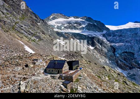 Berghütte Cabane de Moiry, Grimentz, Wallis, Schweiz / Berghütte Cabane de Moiry, Grimentz, Wallis, Schweiz Stockfoto