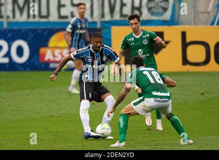 30. November 2020; Arena de Gremio, Porto Alegre, Brasilien; Brasilianische Serie A, Gremio gegen Goias; Jean Pyerre von Gremio gegen Jefferson von Goias Stockfoto