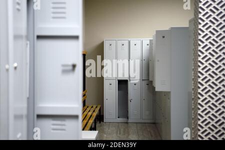 Berlin, Deutschland. November 2020. Es gibt Schließfächer in der Umkleidekabinen des FHC Gym. Quelle: Kira Hofmann/dpa-Zentralbild/ZB/dpa/Alamy Live News Stockfoto