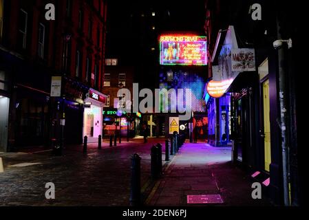 Ruhiges Soho, London am frühen Abend während der 2020 Coronavirus Pandemie Aussperrung Stockfoto