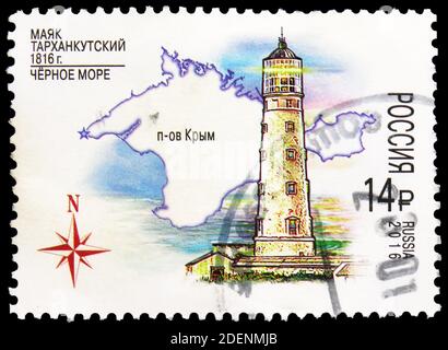 MOSKAU, RUSSLAND - 5. MAI 2020: Briefmarke gedruckt in Russland zeigt 200 Jahre Tarkhankut Leuchtturm, Leuchttürme Serie, um 2016 Stockfoto