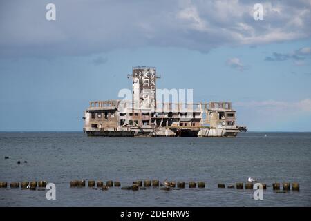 Überreste des Torpedowaffenplatz Hexengrund (TWP Gdynia Babie Doly) in Gdynia Babie Doly, Polen. Juli 2020. Von 1942 bis 1945 TWP war einer der großen Stockfoto