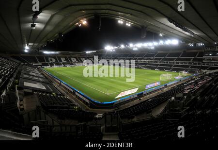 Allgemeiner Blick vom Inneren des Stadions vor dem Sky Bet Championship-Spiel im Pride Park Stadium, Derby. Stockfoto