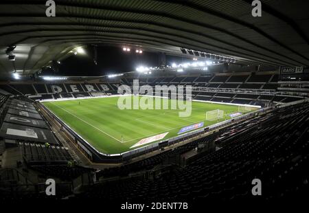 Allgemeiner Blick vom Inneren des Stadions vor dem Sky Bet Championship-Spiel im Pride Park Stadium, Derby. Stockfoto
