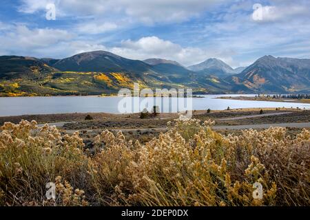 Malerische Landschaft von Twin Lakes und den Rocky Mountains in Colorado Stockfoto