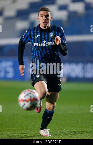 Bergamo, Italien. 1. Dez, 2020. bergamo, Italien, Gewiss Stadium, 01 Dez 2020, Robin Gosens (Atalanta) während Atalanta Bergamasca Calcio gegen FC Midtjylland - UEFA Champions League Fußballspiel Credit: Francesco Scaccianoce/LPS/ZUMA Wire/Alamy Live News Stockfoto