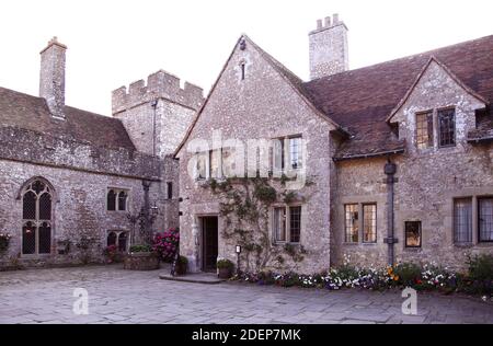 Lympne Castle mittelalterlicher Innenhof, Kent Stockfoto