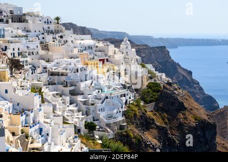 Traditionelle kykladische Architektur in Fira, Santorini. Kykladen, Griechenland Stockfoto