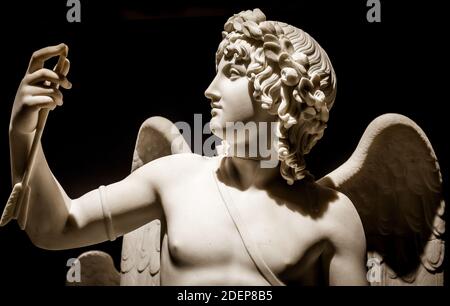 MAILAND, ITALIEN - JUNI 2020: Der Amor-Triumph - von Bertel Thorvaldsen, antike Statue in Marmor (1822) Stockfoto