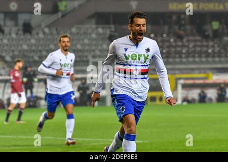 Turin, Italien. November 2020. Antonio Candreva (87) von Sampdoria punktet in der Serie A bei einem Spiel zwischen Turin und Sampdoria im Stadio Olimpico in Turin mit 1-1 Punkten. (Foto: Gonzales Photo - Tommaso Fimiano). Stockfoto