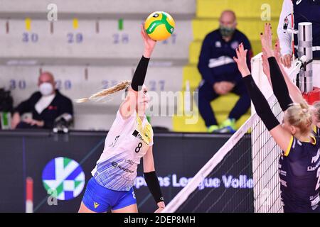 Scandicci, Florenz, Italien. 1. Dez, 2020. scandicci, florenz, Italien, Palazzetto dello Sport, 01 Dec 2020, Lina Alsmeier (SSC Palmberg Schwerin) während SSC Palmberg Schwerin vs Developres SkyRzeszow - CEV Champions League Frauen Volleyball Spiel Kredit: Lisa Guglielmi/LPS/ZUMA Wire/Alamy Live News Stockfoto