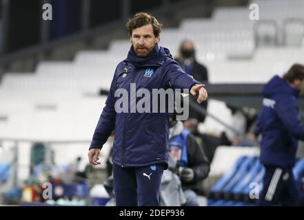 Marseille, Frankreich. Dezember 2020. Trainer von Olympique de Marseille Andre Villas-Boas während der UEFA Champions League, Gruppe C Fußballspiel zwischen Olympique de Marseille (OM) und Olympiacos FC (Olympiakos) am 1. Dezember 2020 im Stade Velodrome in Marseille, Frankreich - Foto Jean Catuffe / DPPI / LM Kredit: Paola Benini/Alamy Live News Stockfoto