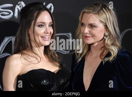 DIE US-Schauspielerin Angelina Jolie und die US-Schauspielerin Michelle Pfeiffer besuchen am 7. Oktober 2019 in Rom die Europa-Premiere von Disneys düsterem Fantasy-Abenteuerfilm Maleficent : Mistress of Evil. Foto von Eric Vandeville/ABACAPRESS.COM Stockfoto