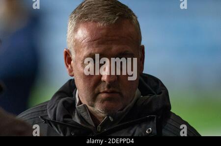 Oxford, Großbritannien. Dezember 2020. Ipswich Town Manager Paul Lambert beim Sky Bet League 1 Behind Closed Doors Spiel, das aufgrund der aktuellen Regierungsrichtlinien von Oxford 19 United und Ipswich Town am 1. Dezember 2020 im Kassam Stadium, Oxford, England, ohne Unterstützer gespielt wurde. Foto von Andy Rowland. Kredit: Prime Media Images/Alamy Live Nachrichten Stockfoto