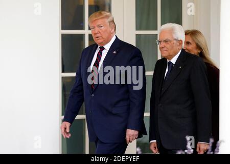 US-Präsident Donald Trump geht vor ihrem Treffen am 16. Oktober 2019 mit dem italienischen Präsidenten Sergio Mattarella zum Oval Office des Weißen Hauses in Washington. Foto von Yuri Gripas/ABACAPRESS.COM Stockfoto