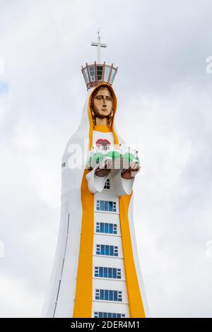 Die riesige Mary Statue im Montemaria Pilgerzentrum in Batangas, Philippinen Stockfoto