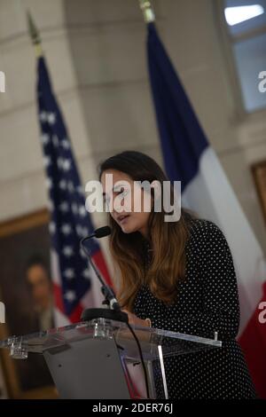 Anne-Sophie Sebban-Bécache, Direktorin des AJC, Global Jewish Advocacy, hält ihre Rede während der Gedenkfeier zum Gedenken an die Opfer des antisemitischen Angriffs in Pittsburgh am 27. Oktober 2018, die am 25. Oktober 2019 in der US-Botschaft in Paris, Frankreich, stattfand. Foto von Ania Freindorf/ABACAPRESS.COM Stockfoto