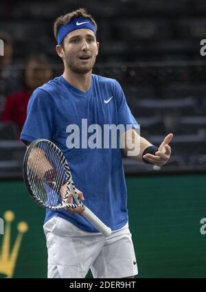 Corentin Moutet (FRA) in Aktion während des Rolex Paris Masters, Tag 02, im Hotel Accord Arena, in Paris, Frankreich, am 28. Oktober 2019. Foto von Loic Baratoux/ABACAPRESS.COM Stockfoto
