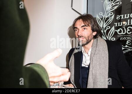 Cedric Villani, Dissident Kandidat für La Republique en Marche für Bürgermeister von Paris, besucht die Geschäfte der Straße Daguerre, im 14. Bezirk von Paris, Frankreich, 31. Oktober 2019. Foto von Daniel Derajinski/ABACAPRESS.COM Stockfoto