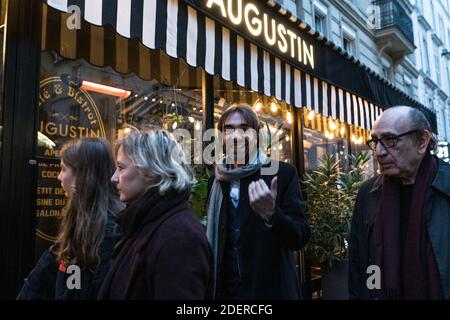 Cedric Villani, Dissident Kandidat für La Republique en Marche für Bürgermeister von Paris, besucht die Geschäfte der Straße Daguerre, im 14. Bezirk von Paris, Frankreich, 31. Oktober 2019. Foto von Daniel Derajinski/ABACAPRESS.COM Stockfoto