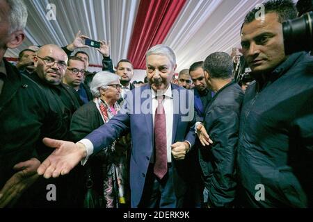 Ali Benflis hält am 10. November 2019 eine Pressekonferenz in Algier, Algerien, ab. Ali Benflis ist einer der fünf Kandidaten für die bevorstehenden Präsidentschaftswahlen im Dezember. Foto von Ammi Louiza/ABACAPRESS.COM Stockfoto