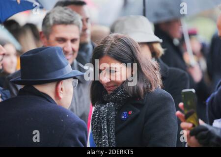 Die Pariser Bürgermeisterin Anne Hidalgo bei der Zeremonie vor der Statue von Georges Clémenceau in Paris, Frankreich, am 11. November 2019 während der gedenkfeier zum 101. Jahrestag des Waffenstillstands. Foto von Romain GAILLARD/Pool/ABACAPRESS.COM Stockfoto