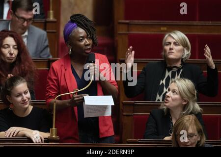 Der Abgeordnete Daniele Obono nimmt an einer Fragestunde an die Regierung in der französischen Nationalversammlung am 12. November 2019 in Paris, Frankreich, Teil. Foto von David Niviere/ABACAPRESS.COM Stockfoto