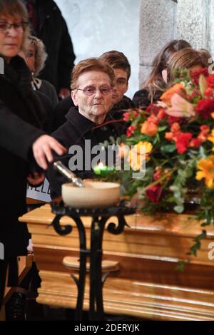 Gisele Poulidor, Witwe des verstorbenen Radfahrers Raymond Poulidor, nimmt am 19. November 2019 an den Beerdigungen des französischen Champions Raymond Poulidor in Saint-Leonard-de-Noblat Teil. - der französische Radfahrer Raymond Poulidor starb am 13. November 2019 im Alter von 83 Jahren. Foto von MEHDI FEDOUACH / Pool/ABACAPRESS.COM Stockfoto