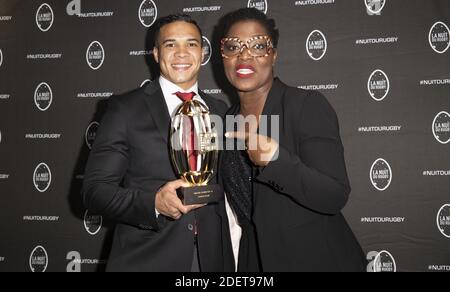 Cheslin Kolbe (Beste Top 14 Spieler) Claudia Tagbo Teilnahme an der Rugby Night 2019, im Olympia Theater, am 25. November 2019, Paris, Frankreich. Foto von Loic Baratoux/ABACAPRESS.COM Stockfoto