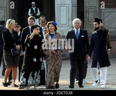 König Carl XVI Gustaf und Königin Silvia besuchen am 2. Dezember 2019 die Jama Masjid Moschee in den alten Vierteln von Neu Delhi, Indien. Foto von Anshuman Akash/ABACAPRESS.COM Stockfoto