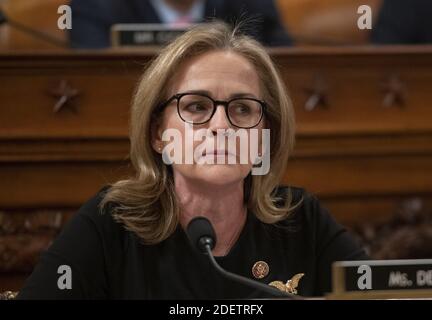 Die Vertreterin der Vereinigten Staaten, Madeleine Dean (Demokrat von Pennsylvania), gibt am Mittwoch, den 11. Dezember 2019, im Longworth House Office Building in Washington, DC, USA, eine Eröffnungserklärung ab, als der Justizausschuss des US-Repräsentantenhauses seine Aufzeichnung der Resolution 755 des Repräsentantenhauses, Artikel zur Amtsenthebung gegen Präsident Donald J. Trump, beginnt. Foto von Ron Sachs/CNP/ABACAPRESS.COM Stockfoto