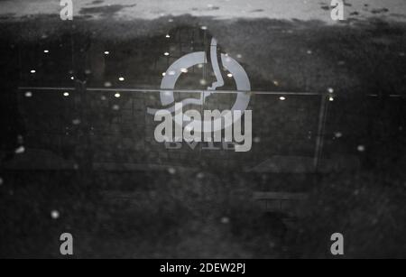 Illustration RATP Hauptsitz ( HQ ) am 27. Dezember 2019 in Paris während eines Streiks der öffentlichen Verkehrsmittel. Alle Gewerkschaften von RATP, der Pariser Verkehrsbehörde, die die Metrolinien der Hauptstadt betreibt, begannen am 5. Dezember einen Streik, um gegen die Reform der Rentensysteme und das Ende ihrer Sonderregelungen zu protestieren. Foto von Eliot Blondt/ABACAPRESS.COM Stockfoto