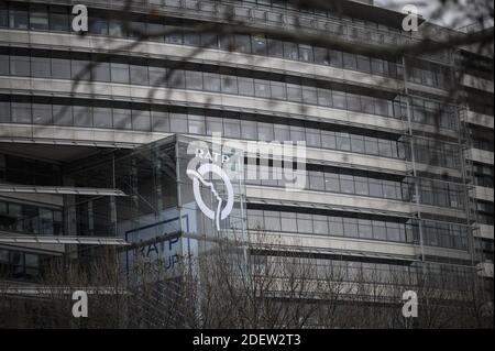 Illustration RATP Hauptsitz ( HQ ) am 27. Dezember 2019 in Paris während eines Streiks der öffentlichen Verkehrsmittel. Alle Gewerkschaften von RATP, der Pariser Verkehrsbehörde, die die Metrolinien der Hauptstadt betreibt, begannen am 5. Dezember einen Streik, um gegen die Reform der Rentensysteme und das Ende ihrer Sonderregelungen zu protestieren. Foto von Eliot Blondt/ABACAPRESS.COM Stockfoto