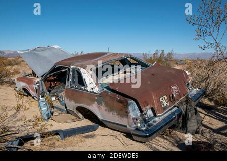 Pearsonville ist eine kleine, nicht eingegliederte Gemeinde an der Grenze zwischen den Grafschaften Inyo und Kern in der östlichen Sierra von Kalifornien. Stockfoto