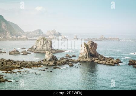 Gavieiro Beach auch bekannt als Silence Beach in Asturias, Spanien. In der Gemeinde Castañeras, von geomorphologischen Interesse, ist es ein paradiesisches s Stockfoto