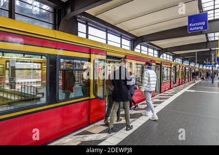S-Bahn, Bahnhof Zoo, Charlottenburg, Berlin, Deutschland Stockfoto