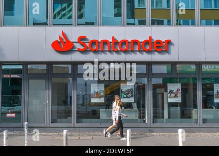 Santander Bank Filiale, Nürnberger Straße, Charlottenburg, Berlin, Deutschland Stockfoto