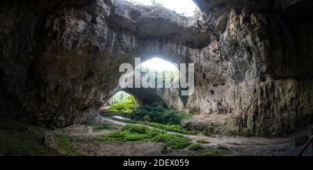 Bild der Höhle Devetashka, in der Nähe von Lovech, Bulgarien. Stockfoto