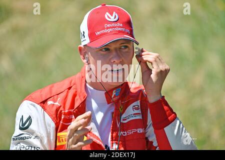 Mick Schumacher fährt ab 2021 in der Formel 1 für das Team Haas. Archivfoto; Mick SCHUMACHER (Prema Racing), Formel 2, Geste, Aktion, Einzelbild, abgeschnitten Einzelmotiv, Porträt, Porträt, portr'âà‚AUT. Formel 1: Österreichischer GP, Red Bull Ring Zeltweg, Spielberg, Saison 2019, am 28. Juni 2019 ¬ ¬ Einsatz weltweit Stockfoto