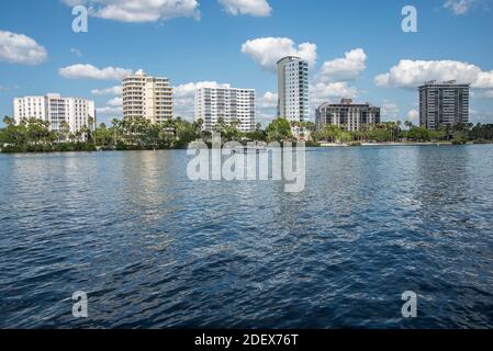 Wunderschöne Aussicht von der Bucht in Sarasota City Stockfoto