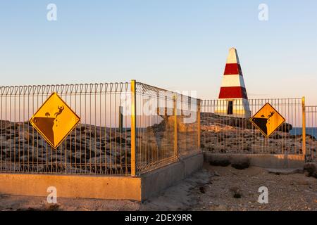 Der Sicherheitszaun zum Schutz des Obelisken in Robe South Australien am 10. November 2020 Stockfoto