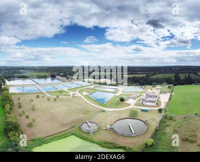 Luftpanorama von Desborough Island Water Works Kläranlage In shepperton uk Stockfoto