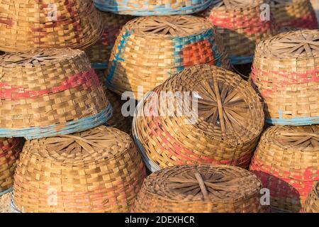 Indien, Goa, Colva Strand, Weidenfischkörbe Stockfoto