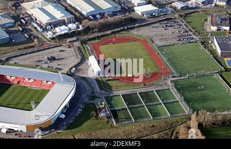 Luftaufnahme der Laufstrecke des Doncaster Athletics Club im Lakeside Sports Complex in Doncaster, South Yorkshire, Großbritannien Stockfoto