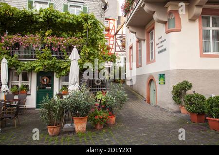Fachwerkhäuser in der Alten Allee, romantisches Weindorf Beilstein an der Mosel, Rheinland-Pfalz, Deutschland, Europa Stockfoto