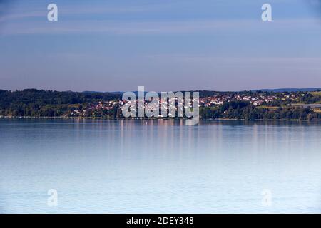 Blick über den Bodensee, ,bei Uhldingen am Horizont die Schweizer Alpen, Bodensee, Baden-Württemberg, Deutschland, Europa Stockfoto